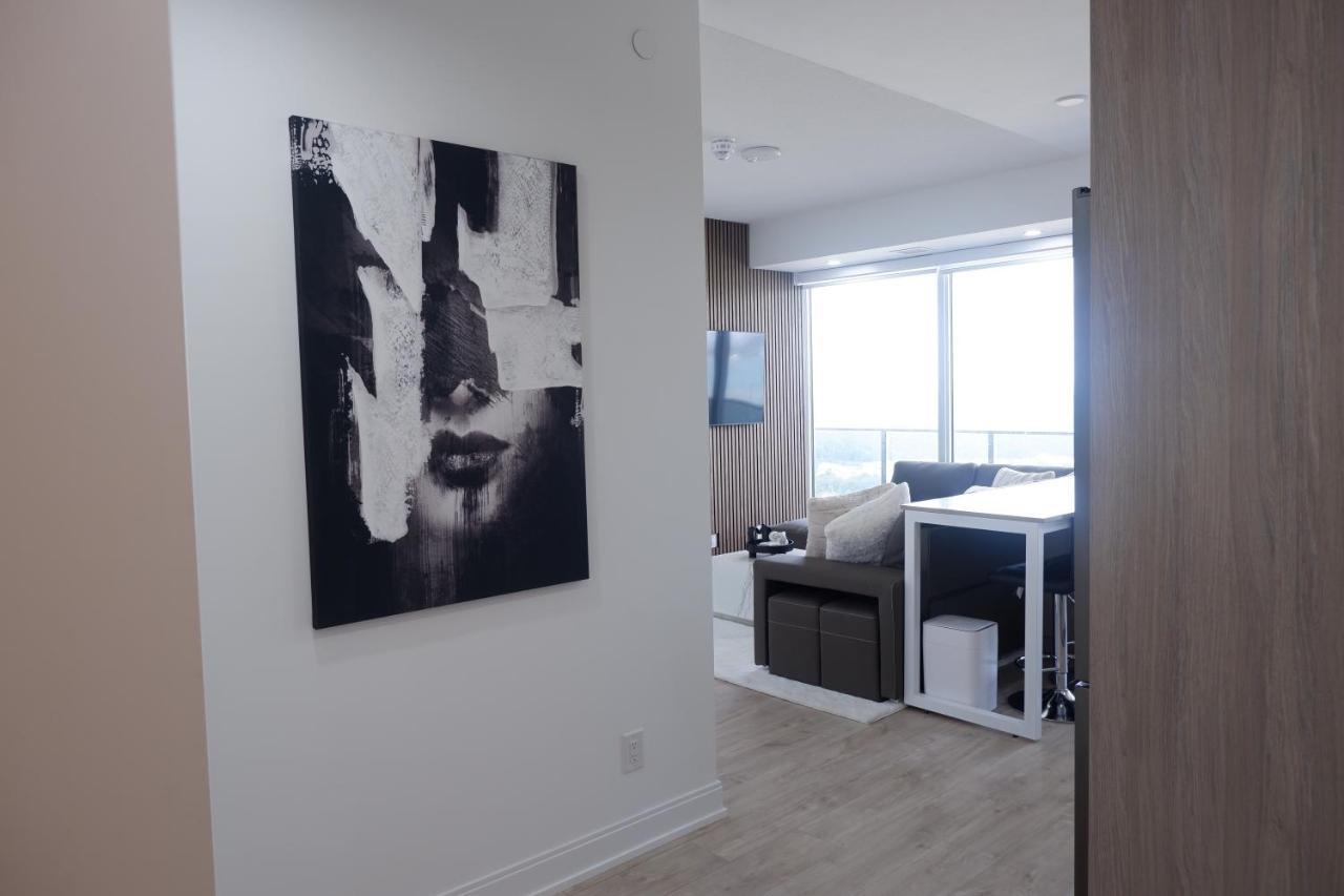 Modern Luxury Waterfront Condo 미시소거 외부 사진